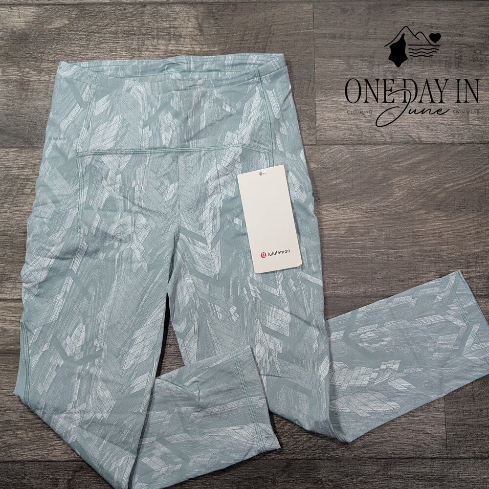 Lululemon Swift Speed HR Crop 21" Leggings Reverberate Chevron NWT Size 6